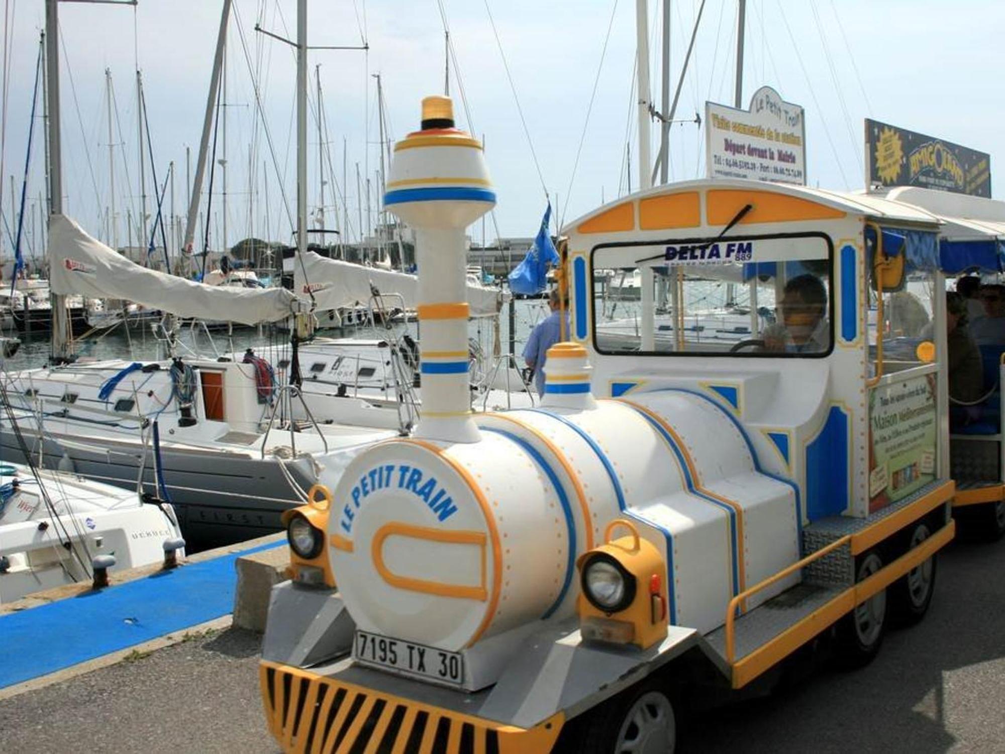 Studio Climatise Double Cabine Avec Piscine Et Parking A 650M De La Plage - Fr-1-307-140 Le Grau-du-Roi Kültér fotó